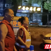 老党员志愿巡逻队：点亮“平安灯” 当好群众“守护人”