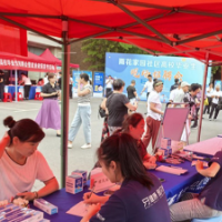 “小而精”专场招聘会来到家门口