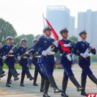 “火焰蓝”守护中国红 望城消防国旗护卫队首次亮相