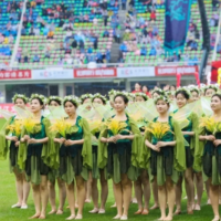 长沙幼师高专170名学子亮相湘超足球联赛文艺演出