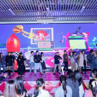 “鹊桥”活动燃起城市浪漫 打造青年温情家园