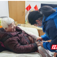 雨花这支“健康特快”驶入独居老人心坎