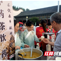 38℃的城市酷热难耐？28℃的沩山给你清凉一夏