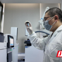 “死磕”0.49个百分点 “90后”博士毕业四年成华纳药厂研究院副院长