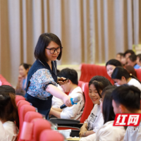 长沙环保职院教师严买买：笃行18载，点亮青春的筑梦人