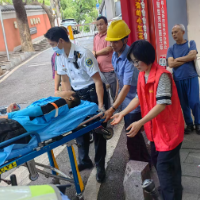 视频|他们把外卖小哥“接”进了治理朋友圈