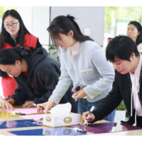 她力量，耀星城！这场肖像摄影展传递榜样力量