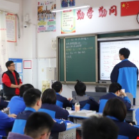 从课堂观察到集中反馈 长沙教科院专家为金海高中复习备考“开方”