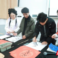 非遗“动”起来 这场展示活动吸引留学生沉浸式体验