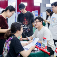 月薪高达2万！172家企业携4122个岗位进校招贤