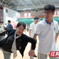 爱不独行 这场心理游园会家长也来了