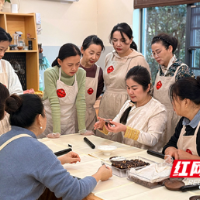社区书记上链接 | 她把社区“盘”成一门好生意