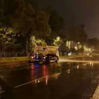深夜的“早行人”：长沙城管连夜备汛 护航高考