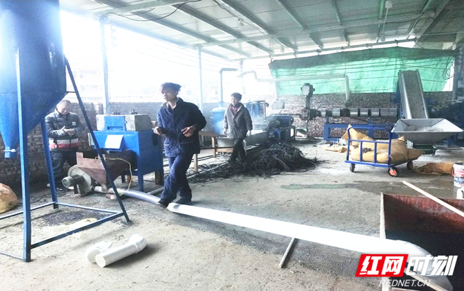 1011923A@436EB816.0A88865E.png.jpg 1011923A@436EB816.0A88865E.png.jpg