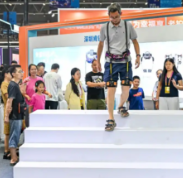 生活观察|外骨骼机器人怎样安全走入寻常百姓家?