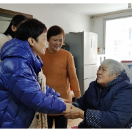 湖南省红十字会携手角膜捐献接收站慰问“霞尚满天”捐献者家庭