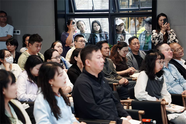 马伯庸读者见面会现场.jpg