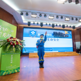 急救安全知识进校园 湖南省中小学生风险防控教育公益讲堂怀化启动