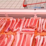 国家统计局：11月份猪肉价格同比下降12.5%