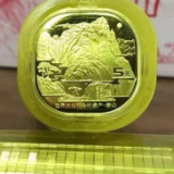 视频丨这种纪念币大涨200%，刚上市就有人排队抢！
