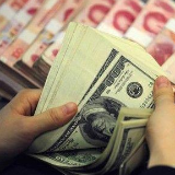 对美元中间价创去年7月以来新高 人民币汇率为何持续走强？