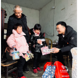 宁乡农商银行暖冬助学暖人心