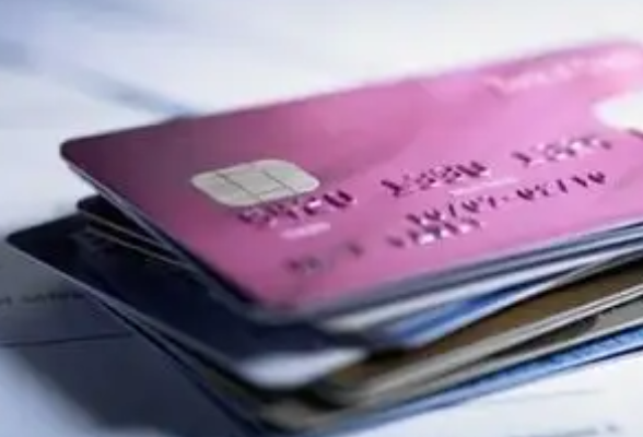租借信用卡有三大风险！银保监会教你如何正确办理使用信用卡