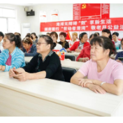 50、60后重返课堂 建行“劳动者港湾”助力老年“学生”涨“新知识”