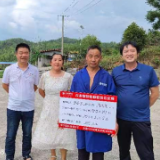 中华财险新宁县支公司运用无人机开展农险承保工作