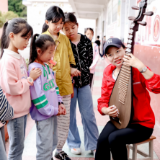 平安支教日记丨郑奂宜：音乐、诗词、旅行，为孩子们打开世界之窗