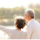 四方面26条 我国印发首个以“银发经济”命名的政策文件