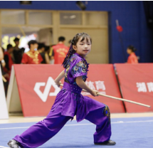 九岁少女石一然勇夺武术双冠 邮储银行长沙分行“家文化”托举未来栋梁