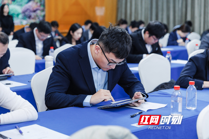 12月3日，笔试现场。