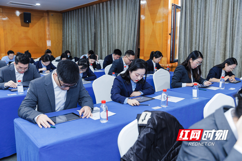 12月3日，笔试现场。