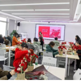 泰康人寿湖南分公司营造浓浓年味 与客户共庆佳节