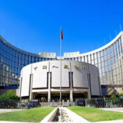 央行开年宣布“政策大礼包”！8项新政，万亿级真金白银支持来了