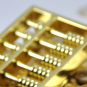 国际金价破5000美元!怎么看?