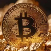 比特币价格跌破7万美元