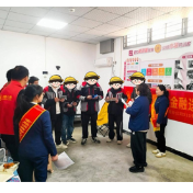 海港人寿湖南分公司走进驿站及快递网点开展消保宣传活动