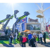 中联重科高端定制闪耀北美 人气爆棚尽显中国智造硬实力