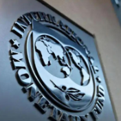 IMF下调世界经济增长预期 上调中国增长预期