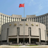 前7月人民币贷款增加10.38万亿元 贷款利率保持在历史低位水平
