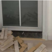 橱柜没装、墙面多处裂纹 乾润装饰停工5个月业主盼入住