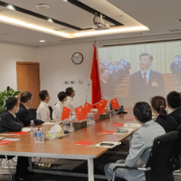 步步高集团组织收听收看党的二十大开幕会