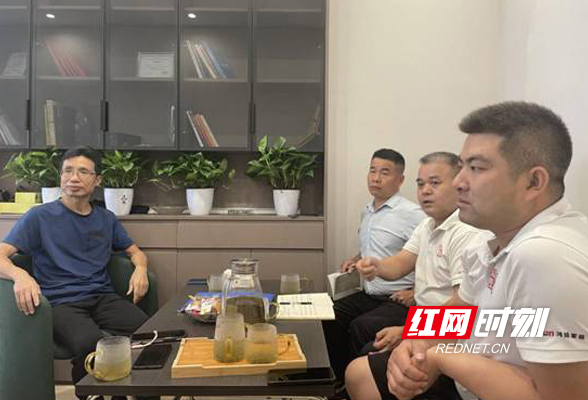 狠抓一线 鸿扬家装施工验收高标准发挥榜样力量