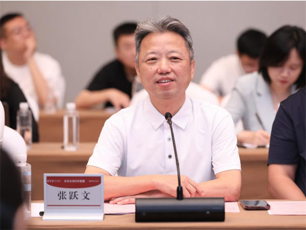 爱尔眼科医院集团党委书记、爱尔医疗投资集团总裁张跃文详细分享爱尔眼科具体发展状况.jpg