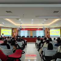 “孕+计划——促进生育补贴飞鹤永定公益行”为孕产妇送福利