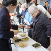 中建·博萃府携手协和颐养院举办冬至游园会