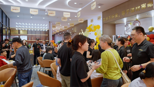 金煌家装活动现场.png