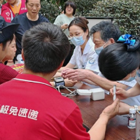长沙东大肛肠医院健康守护进社区 健康关怀零距离